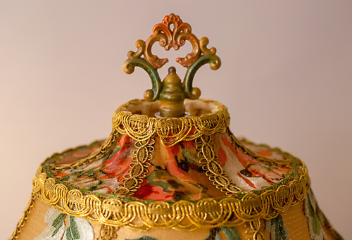 lamp base detail