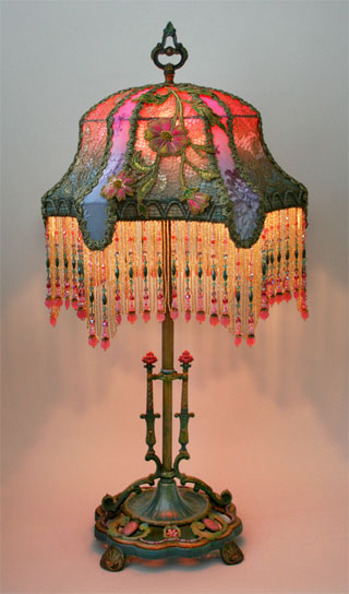 Arts & Crafts style table lamp